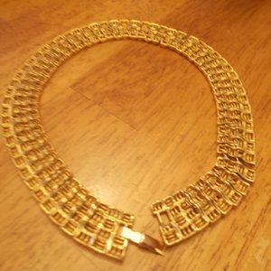 Heavy faux gold ladies choker